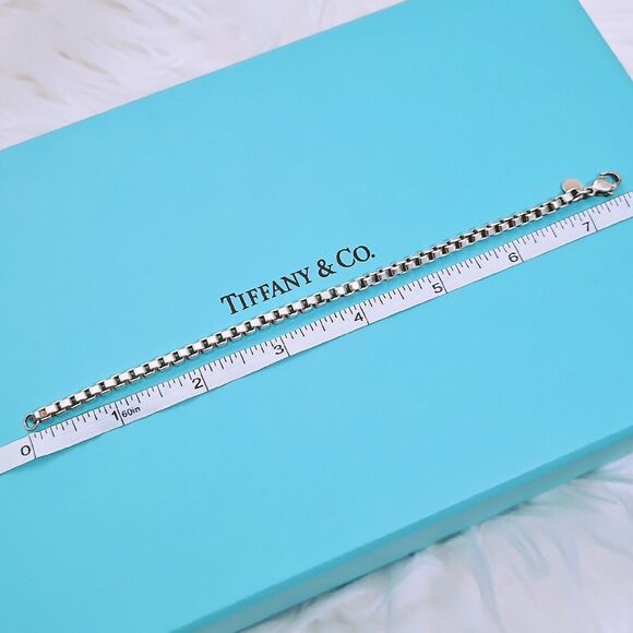 $495 Tiffany & Co. Venetian Box Link Sterling Silver Unisex Bracelet Chain 7.5” - Picture 4 of 5